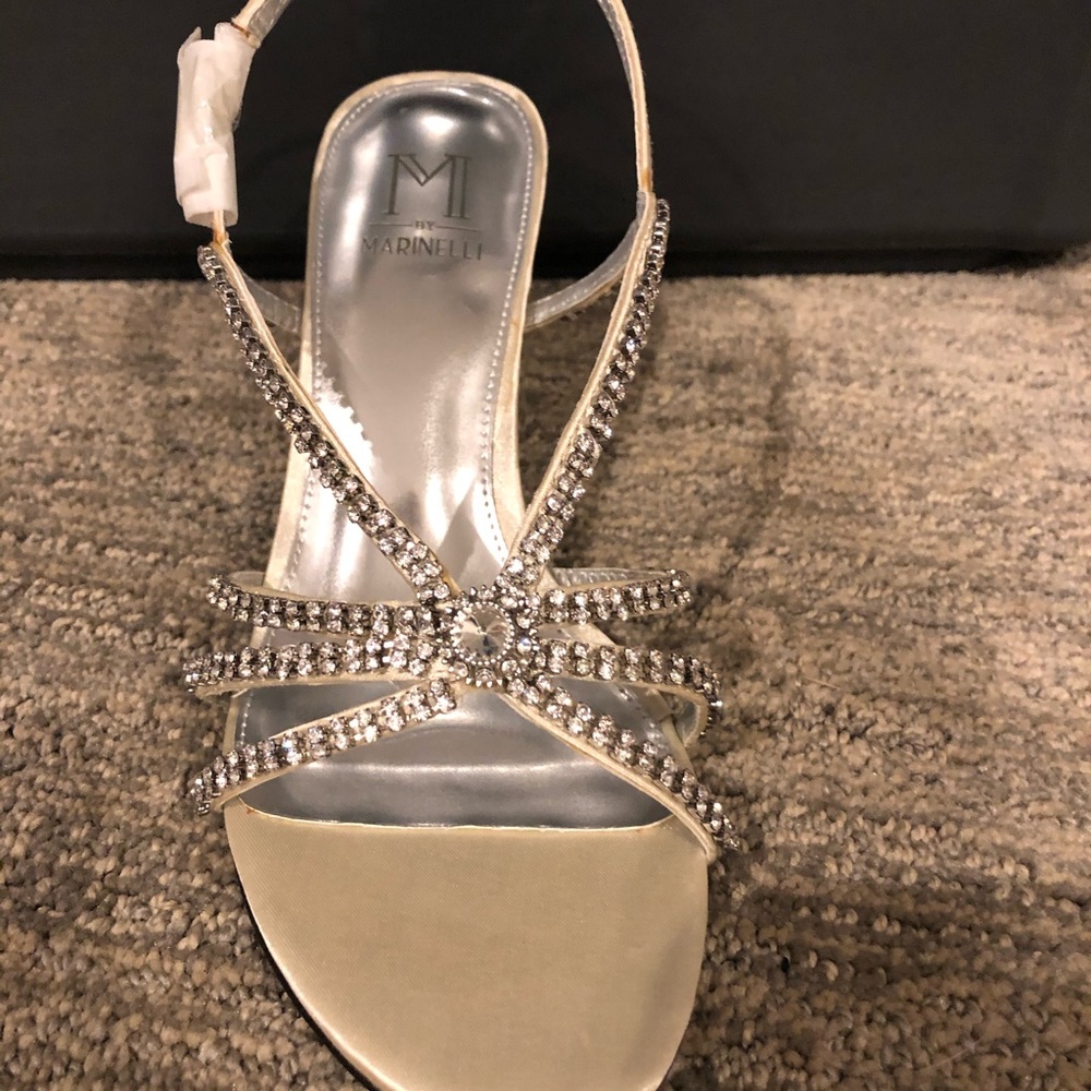 Heels - Picture 3 of 4